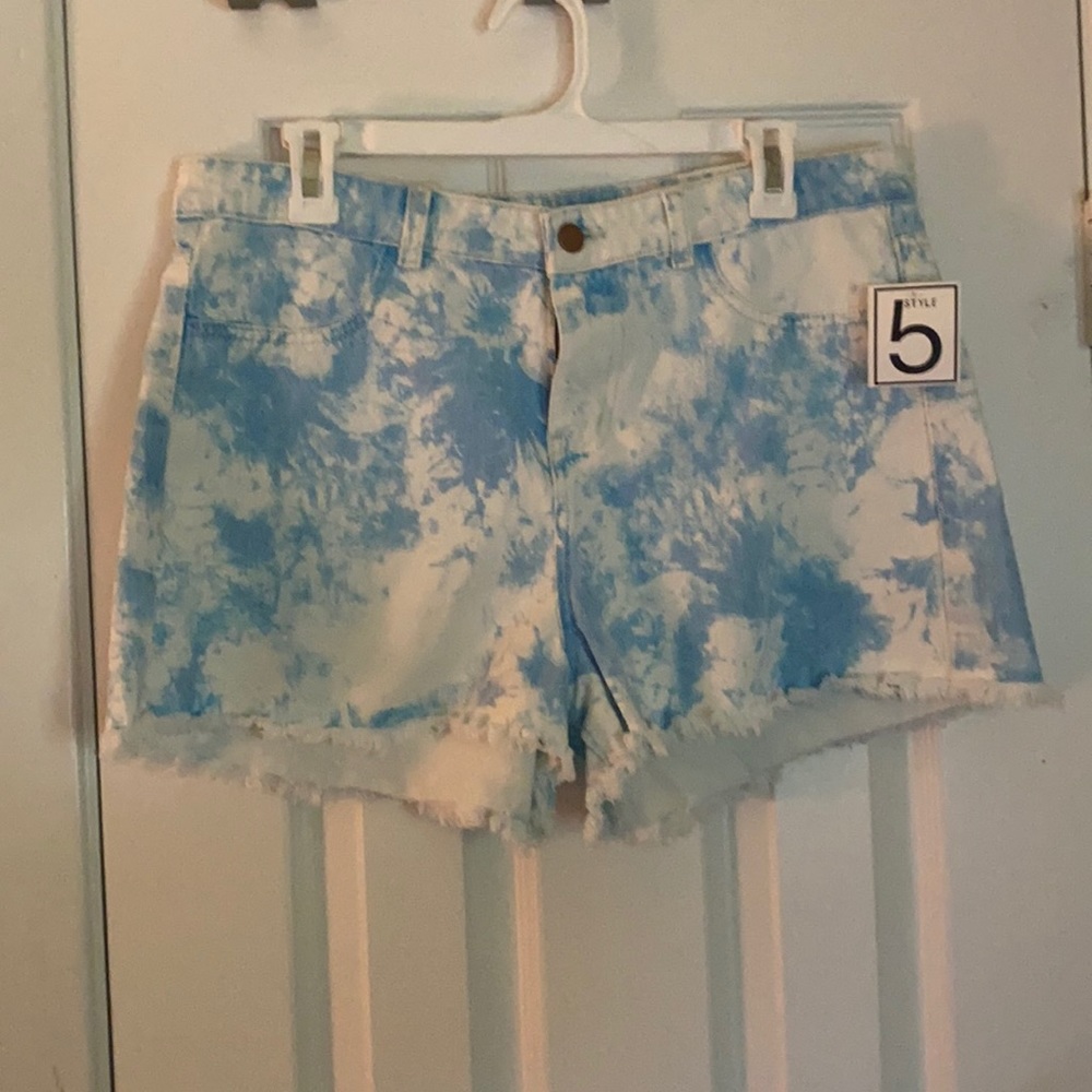 Bleach wash tie dye high rise denim shorts